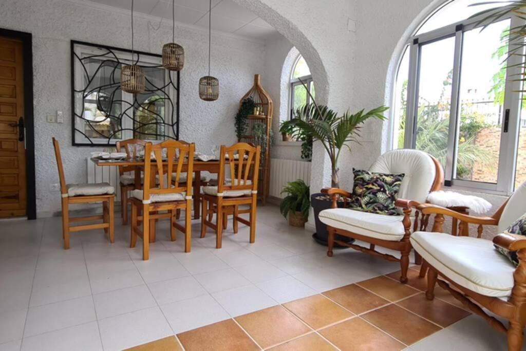 Tropical Paradise Villa In Torrevieja Ngoại thất bức ảnh
