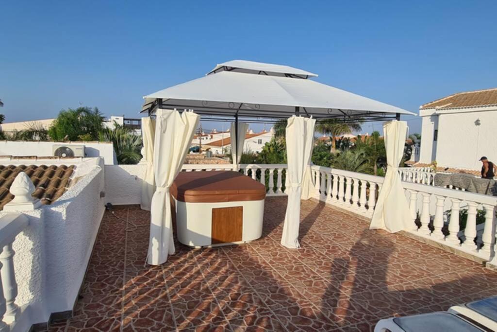 Tropical Paradise Villa In Torrevieja Ngoại thất bức ảnh